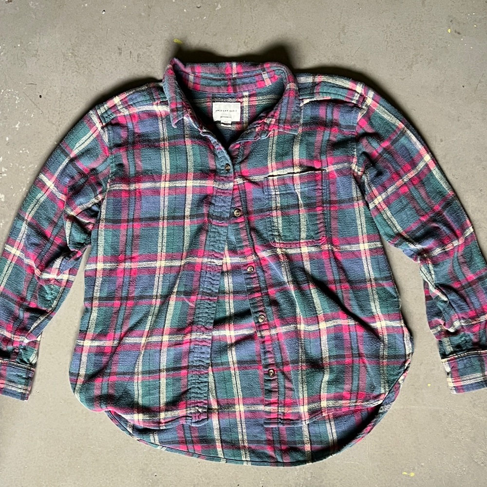 American Eagle Outfitters Multicolor Plaid Flannel Shirt size Small